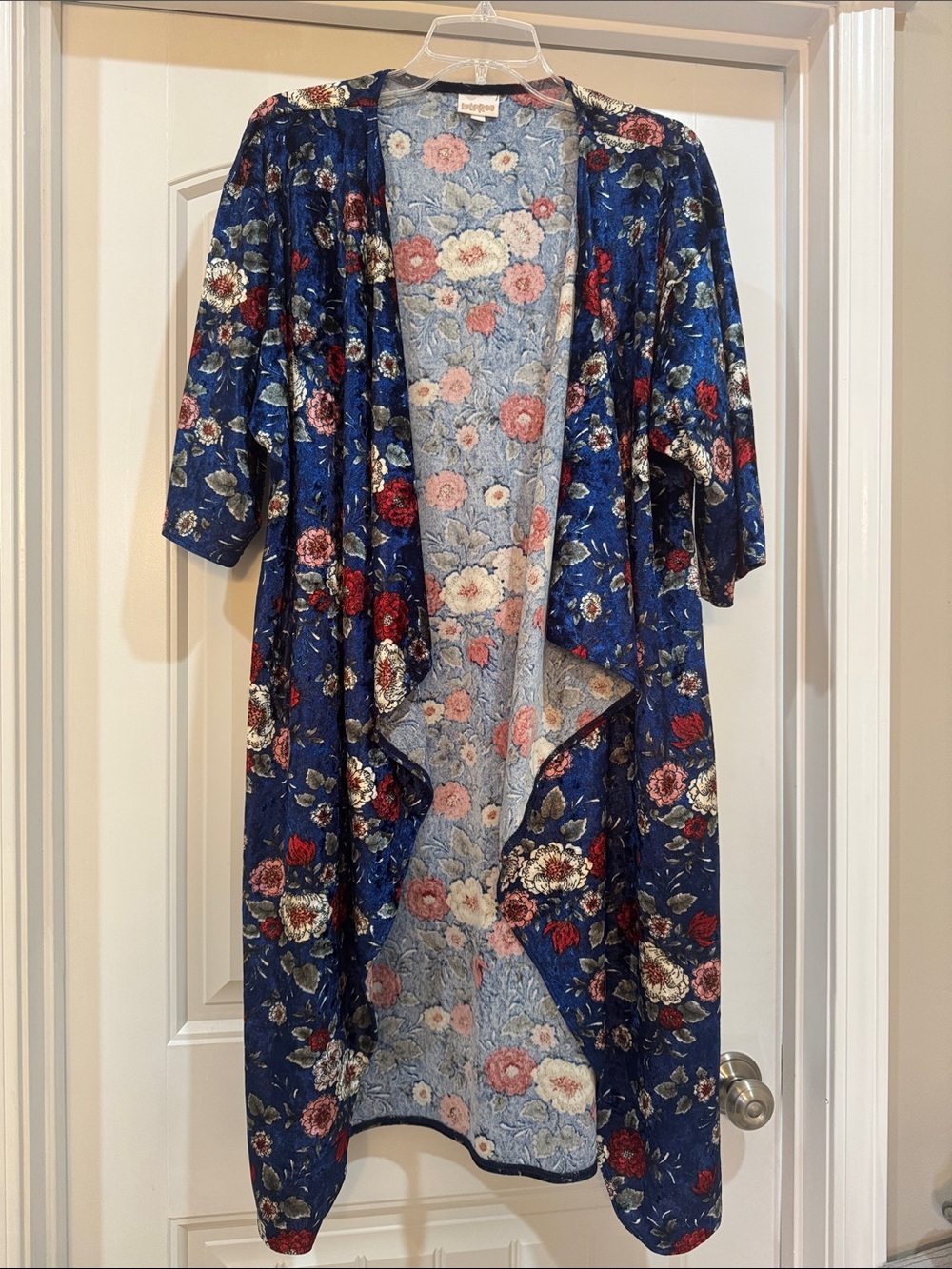 LuLaRoe Elegant Velvet Shirley size Medium